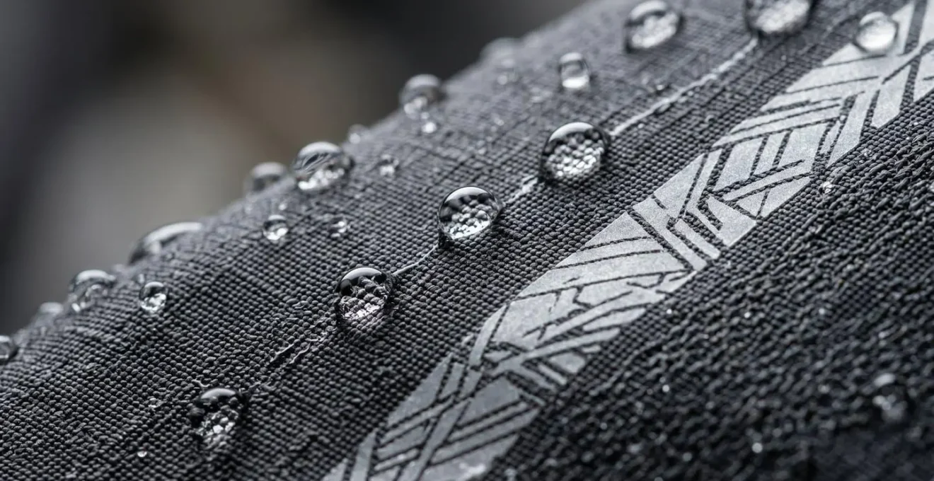 Équipement de protection pluie élégant pour cycliste urbain professionnel